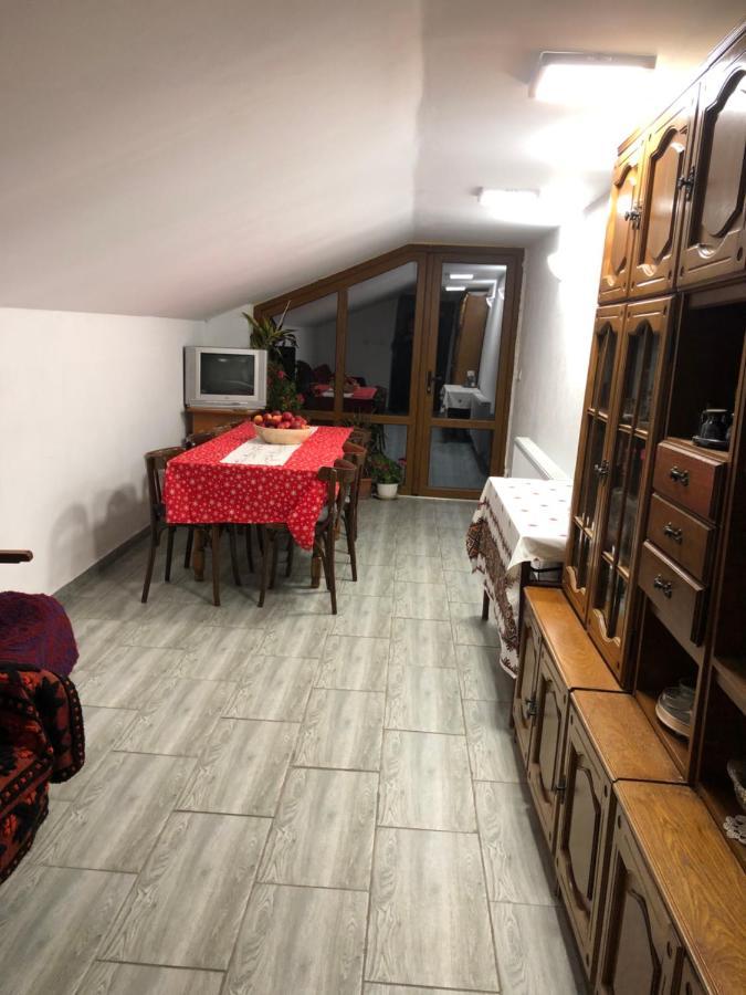 Hotel Casuta Bunicilor Isverna Extérieur photo