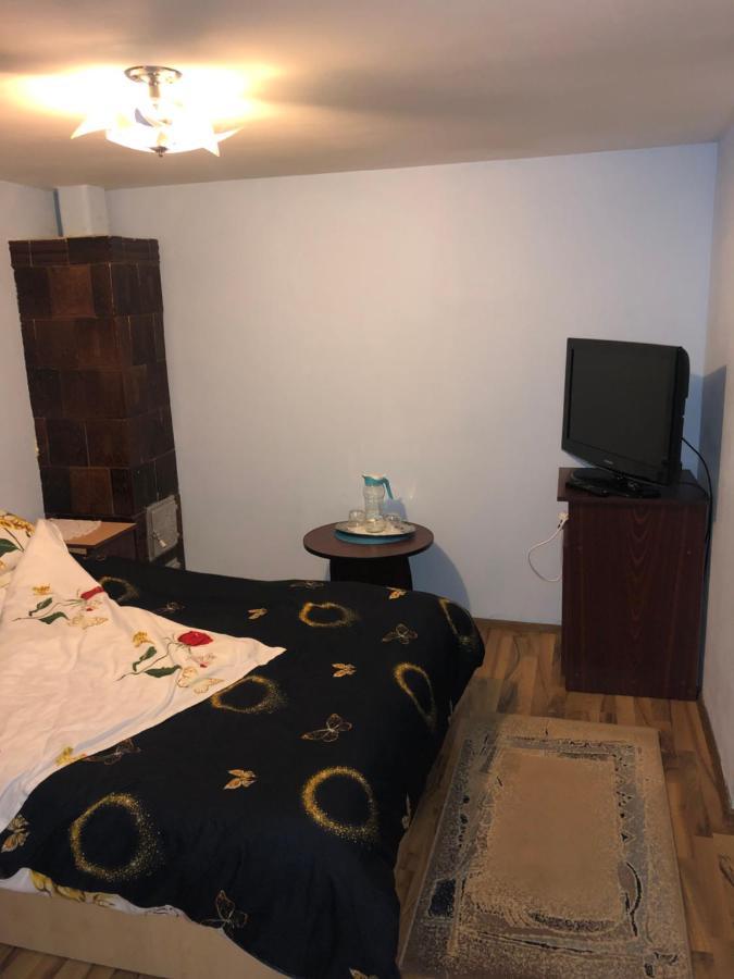Hotel Casuta Bunicilor Isverna Extérieur photo