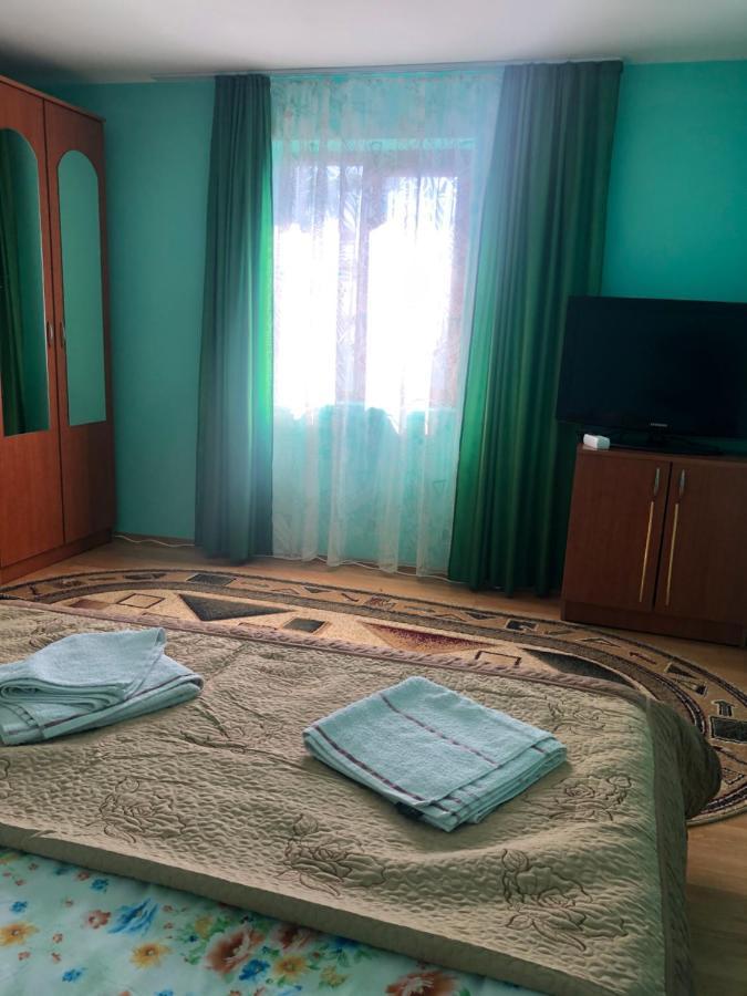 Hotel Casuta Bunicilor Isverna Extérieur photo